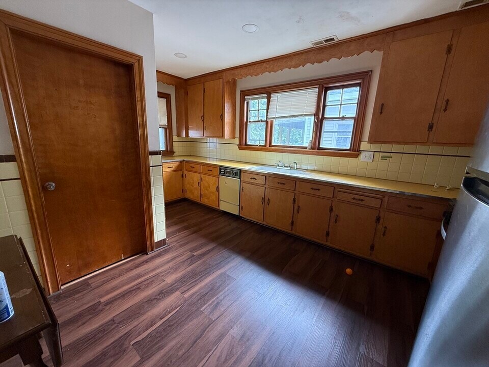 1706 Shore in Revere, MA - Building Photo