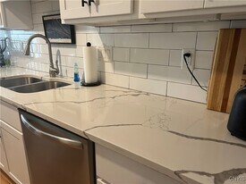 191 Summerhaven Dr S in East Syracuse, NY - Building Photo