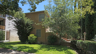 630 E Angeleno Ave Apartments