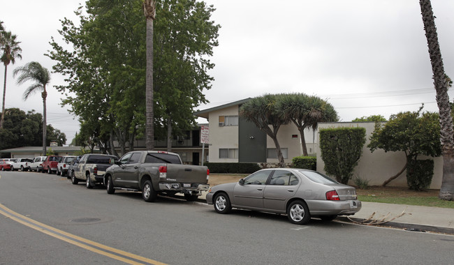 502 W Center St in Placentia, CA - Foto de edificio - Building Photo