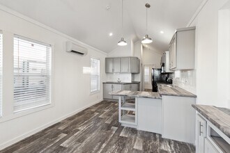 1600 Silver Creek Rd in Bullhead City, AZ - Building Photo - Building Photo
