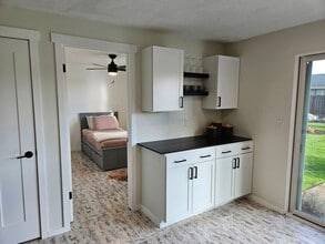 4986 13th Ave N in Keizer, OR - Building Photo - Building Photo