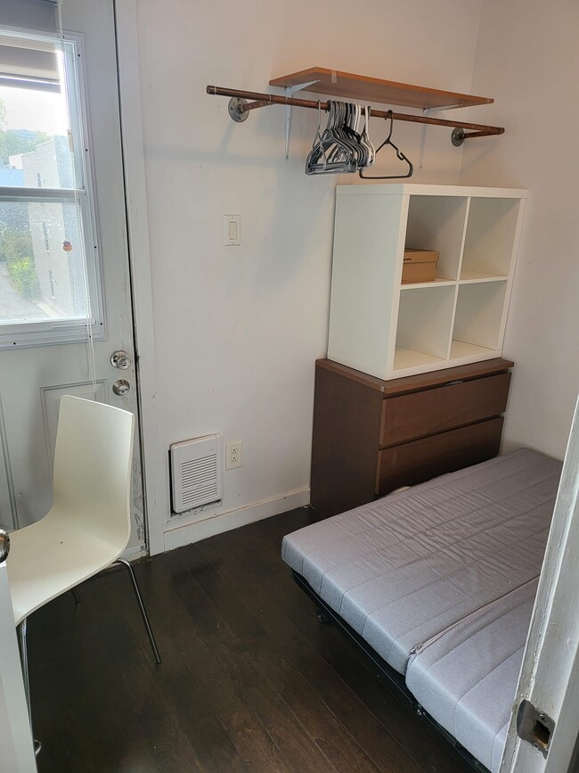 4827 Saint-Urbain Rue in Montréal, QC - Building Photo - Building Photo