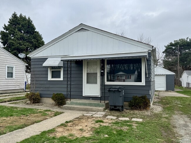 property at 1216 S Purdum St