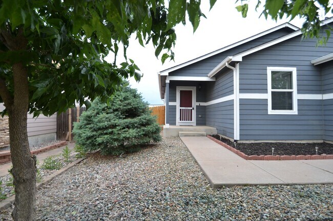 7643 Barn Owl Dr in Fountain, CO - Building Photo - Building Photo
