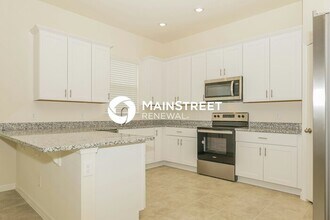 514 Venetian Villa Dr in New Smyrna Beach, FL - Building Photo - Building Photo