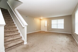 2261 Rosswood Blvd in Indianapolis, IN - Building Photo - Building Photo
