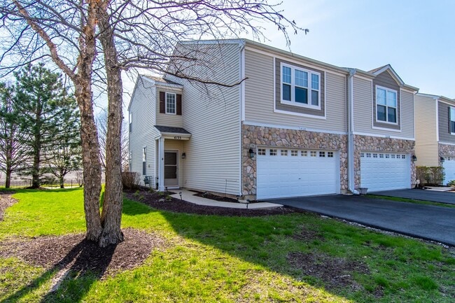 property at 4133 Blackstone Dr