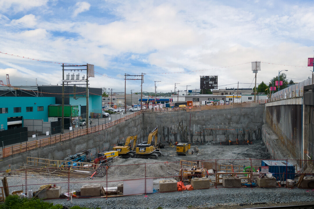 1015 E Hastings St in Vancouver, BC - Building Photo