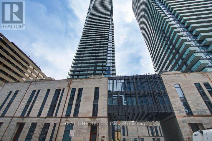 1080-1080 Bay St. in Toronto, ON - Building Photo