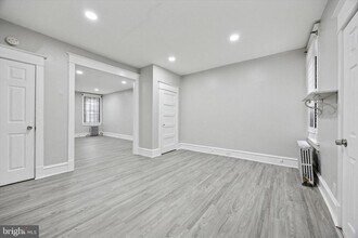 1611 Allengrove St in Philadelphia, PA - Building Photo - Building Photo