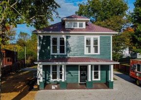 205 Broadway St in Cave City, KY - Building Photo