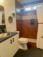 33295 Via Alvaro in Temecula, CA - Foto de edificio - Building Photo