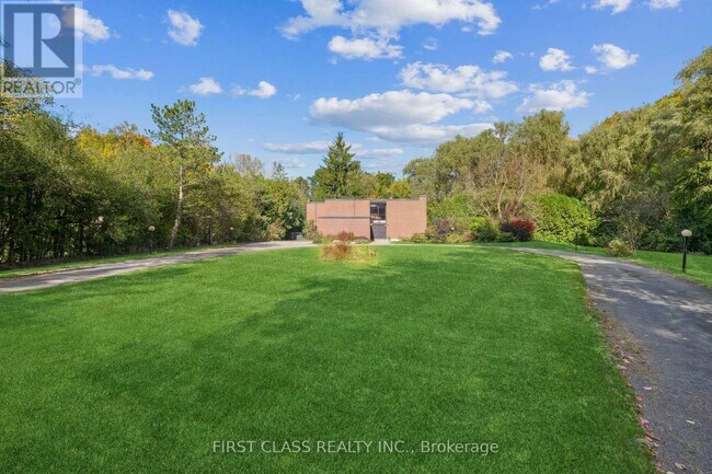 125 Watch Hill Rd
