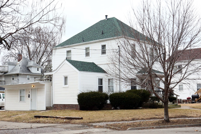 2640 Cottage Grove Ave in Des Moines, IA - Foto de edificio - Building Photo