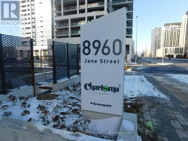 8960 Jane St in Vaughan, ON - Building Photo - Building Photo