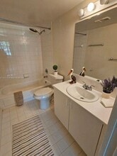 111 Yacht Club Way, Unit 106 in Hypoluxo, FL - Building Photo - Building Photo