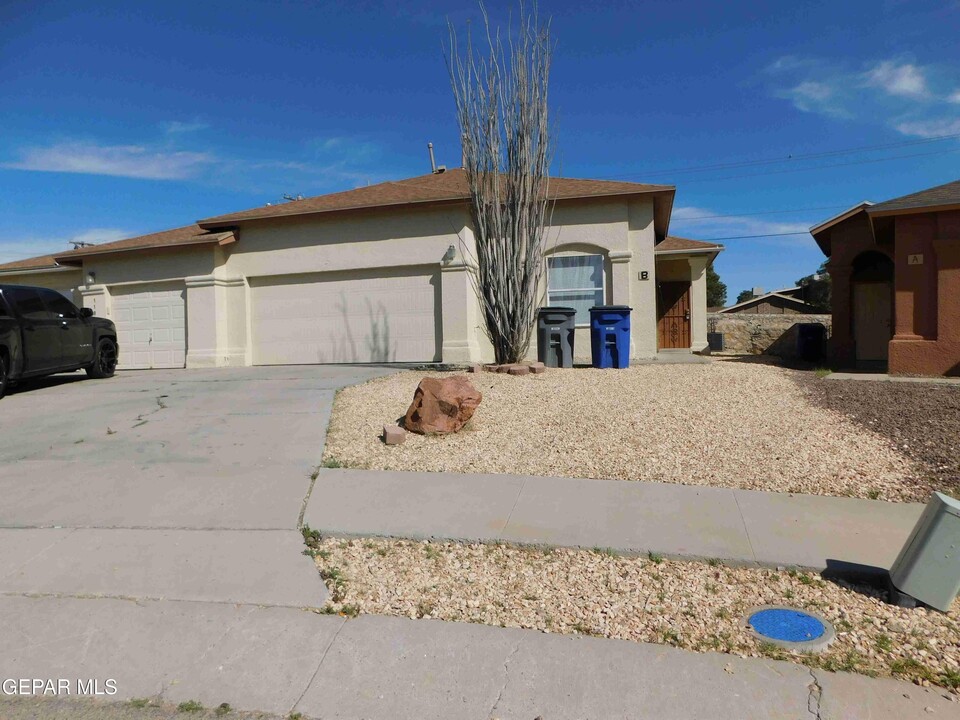 11955 Diana Candia Ln in El Paso, TX - Building Photo