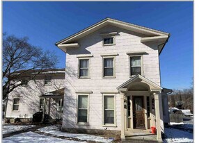 308 N Main St, Unit B in Naugatuck, CT - Building Photo