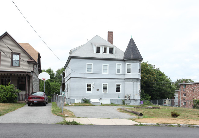 171 Garfield Ave in New London, CT - Building Photo - Building Photo