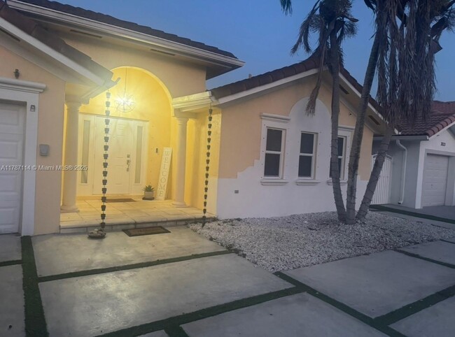 3103 SW 150th Ct in Miami, FL - Foto de edificio - Building Photo