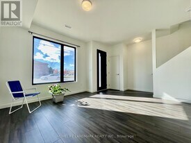 339 Veterans Dr in Barrie, ON - Building Photo