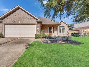 2306 Diamond Springs Dr in Pearland, TX - Building Photo - Building Photo