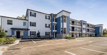 Eggleston Place in Orlando, FL - Building Photo - Building Photo