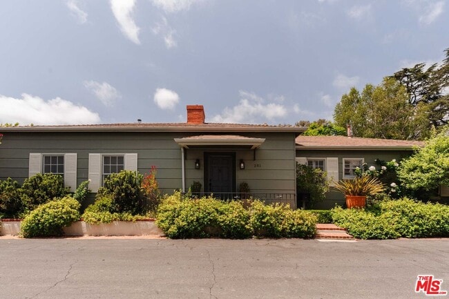 property at 261 S Carmelina Ave