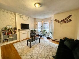 15 Sewall St, Unit 1 in Boston, MA - Building Photo