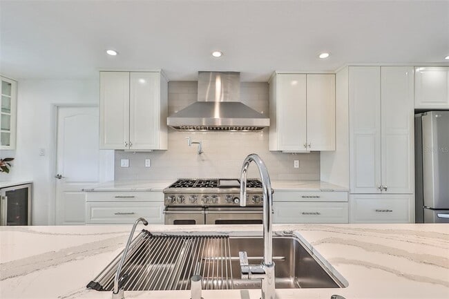 4713 Dover St NE in St. Petersburg, FL - Building Photo - Building Photo