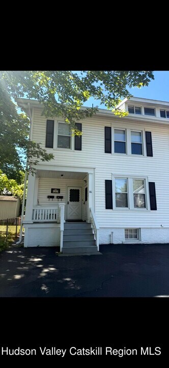 86 Ulster Ave in Saugerties, NY - Building Photo