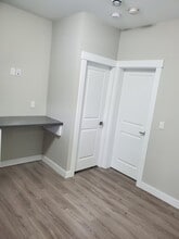 865 Prairie Ave in Port Coquitlam, BC - Building Photo - Building Photo