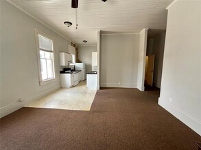 102 S Houston St in Wharton, TX - Building Photo - Building Photo