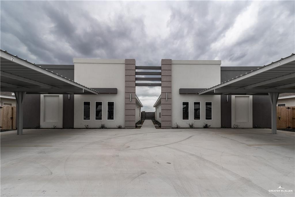 10 W Kenwood St in Edinburg, TX - Building Photo