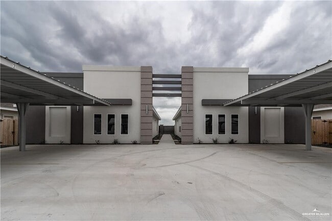 property at 10 W Kenwood St