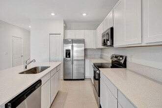 539 Rivergrass St in Port St. Lucie, FL - Building Photo - Building Photo