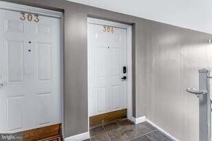 4473 B St SE in Washington, DC - Building Photo