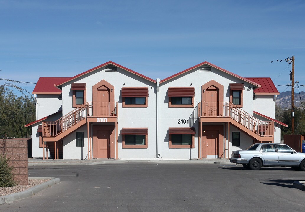 3101 E Fairmount St in Tucson, AZ - Foto de edificio