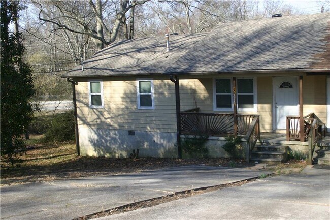 6694 Young Ct in Douglasville, GA - Building Photo - Building Photo