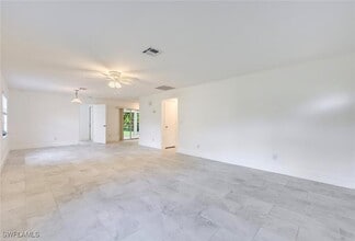 497 Donna St in Naples, FL - Building Photo - Building Photo