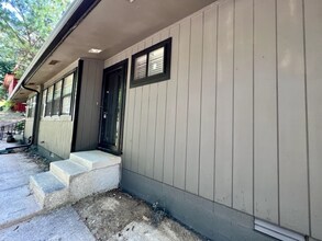 1649 E Hammond St in Fayetteville, AR - Building Photo - Building Photo