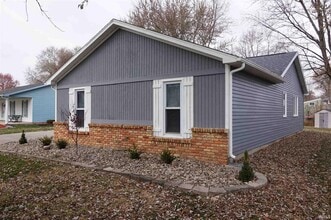 7231 Elmbrook Dr in Fort Wayne, IN - Building Photo - Building Photo