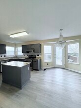 7743 Worley Dr in Columbus, OH - Building Photo - Building Photo