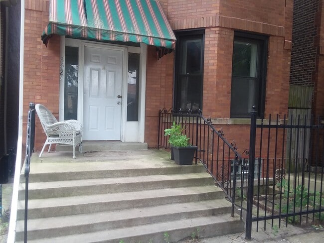 3427 S Union Ave, Unit 3427-1