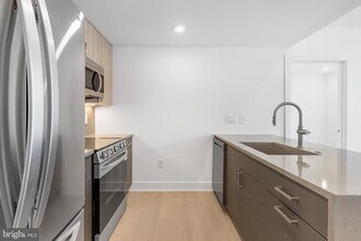 2000 Dreer St-Unit -505 in Philadelphia, PA - Building Photo - Building Photo