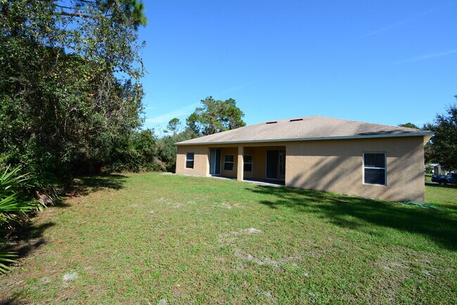 10 Roxbury Ln in Palm Coast, FL - Building Photo - Building Photo