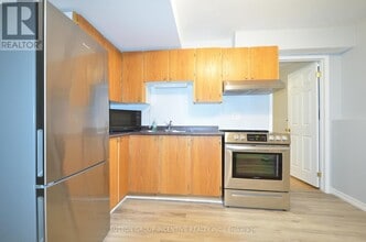 39 Jones Dr in Barrie, ON - Building Photo - Building Photo