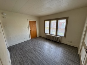 730 Park Ave in South Milwaukee, WI - Building Photo - Building Photo