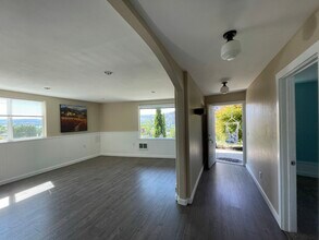 148 Lakeview Ln in Manson, WA - Building Photo - Building Photo